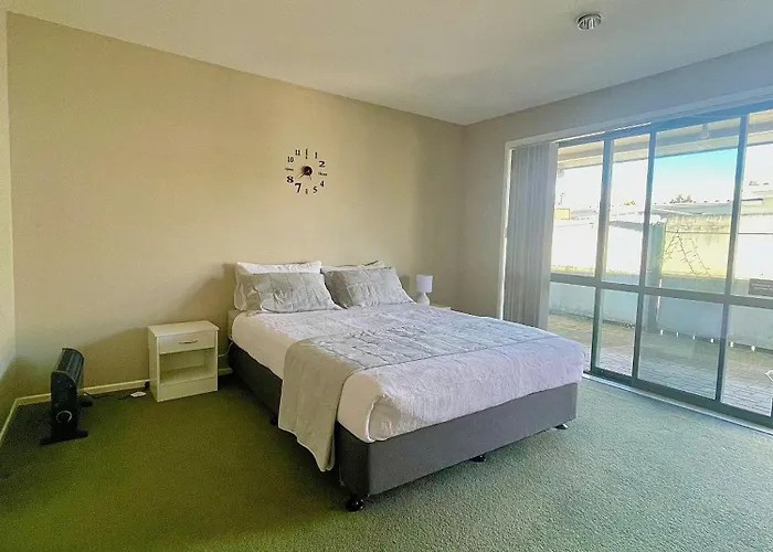 Cozy Glenholme Ensuite *